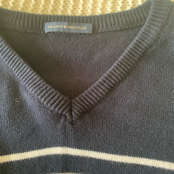 Brandy Melville striped crew neck - Picture 2 of 3